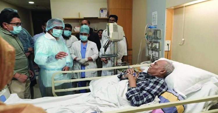 রিজভীকে দেখতে হাসপাতালে তারেক রহমান